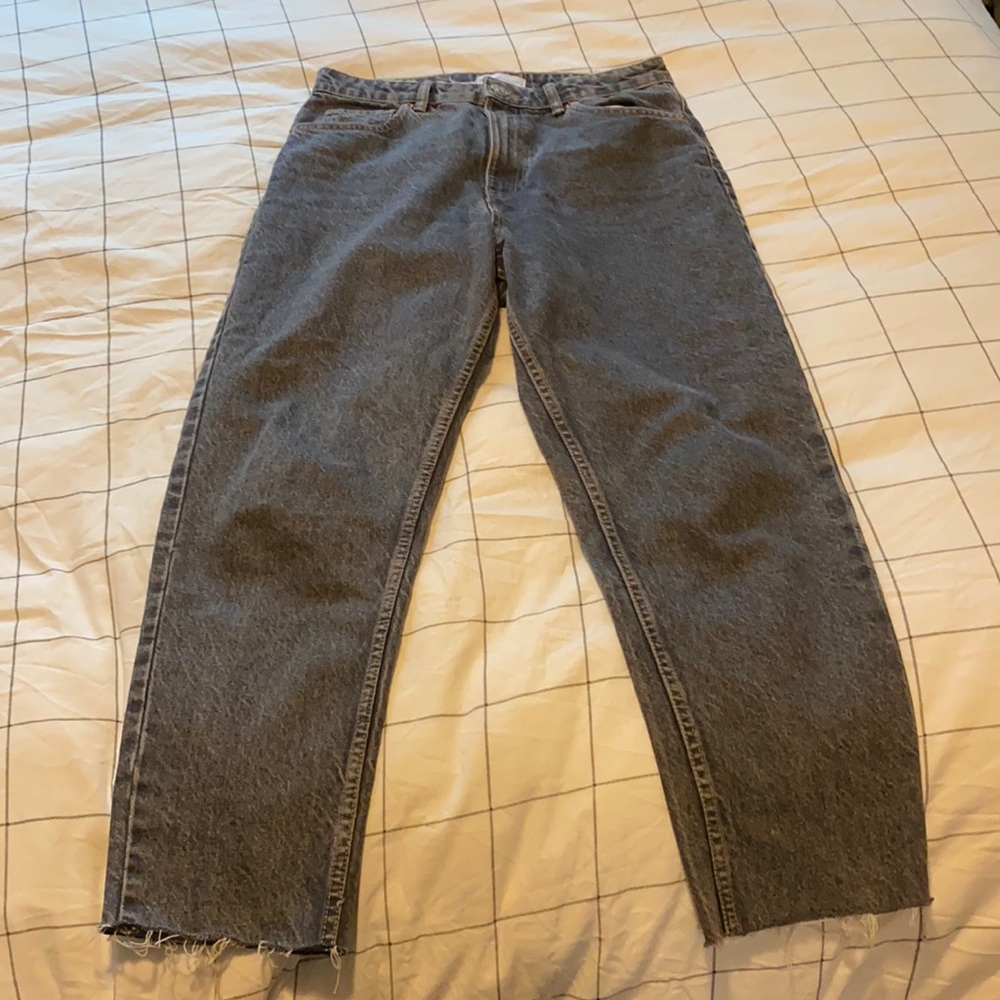 Grey Zara mom jeans